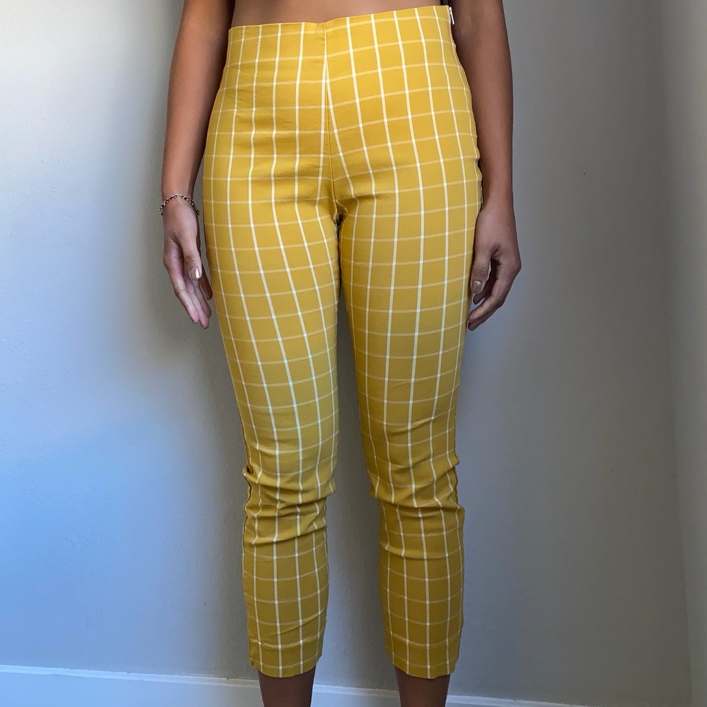 Size 10 Yellow and White Plaid Dress Pants